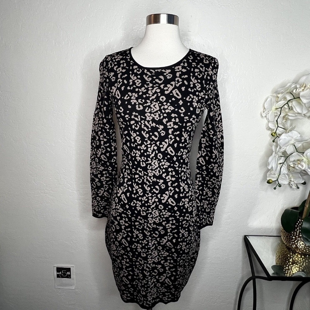 Belle Badgley Mischka Leopard Print Sweater Dress M